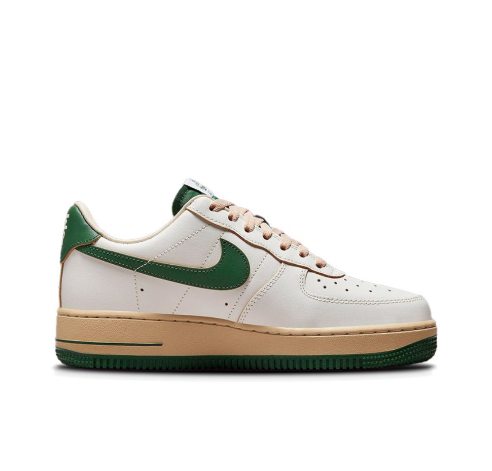 Кроссовки Nike WMNS AIR FORCE 1 '07 DZ4764-133 в Екатеринбурге  в Екатеринбурге 