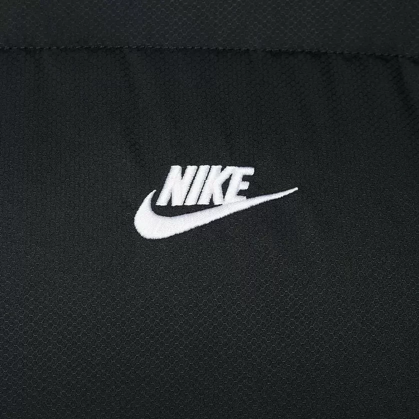 Жилет NIKE M NK CLUB PUFFER VEST FB7373-010 в Екатеринбурге  в Екатеринбурге 