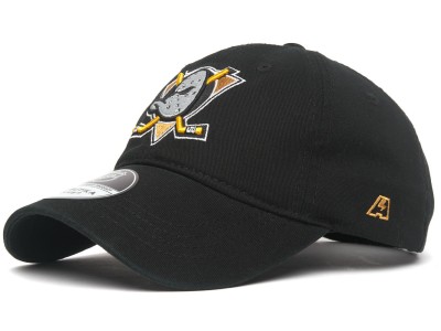 Бейсболка ATRIBUTIKA &amp; CLUB Anaheim Ducks, черн. 31648