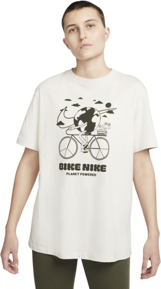 Nike W NSW TEE BF EARTH DAY DQ3047 104 3 990 IQON.RU