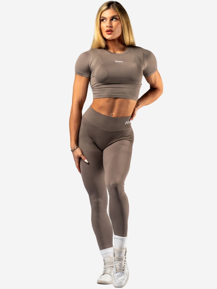 Лонгслив Nebbia Seamless Short-Sleeve Top POWER 891 light brown ash
