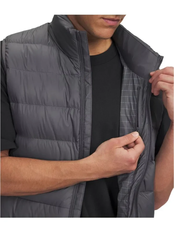 Жилет Under Armour LEGEND DOWN VEST 1385838-025 в Екатеринбурге в Екатеринбурге