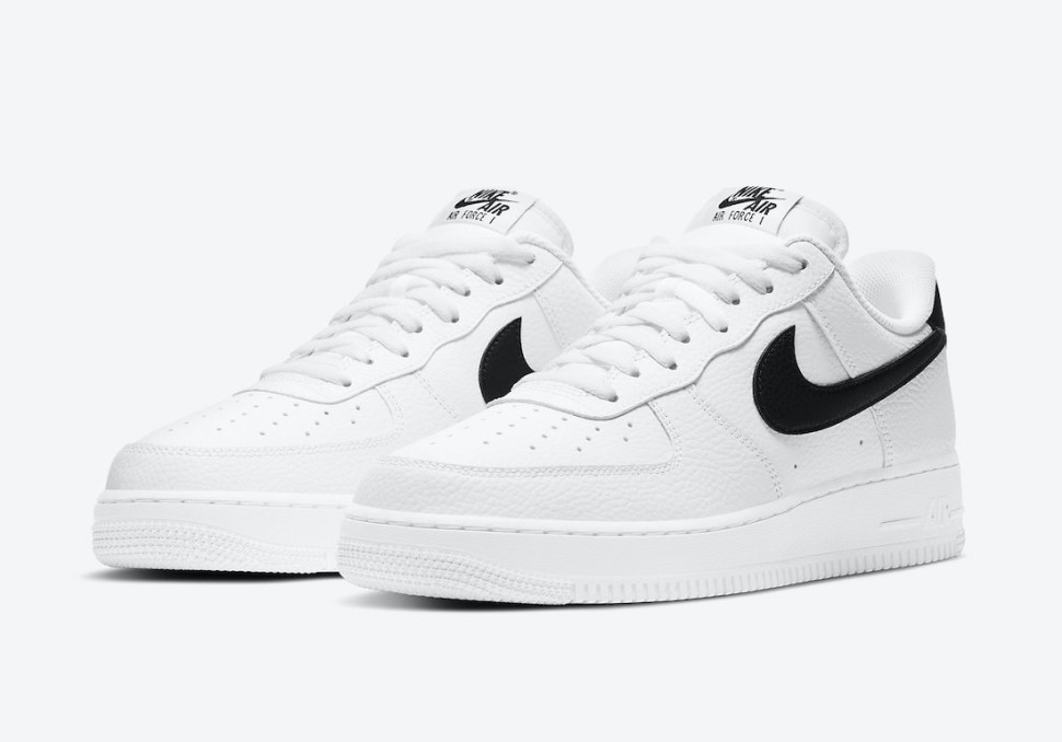 Nike Air Force 1 07 CT2302 100