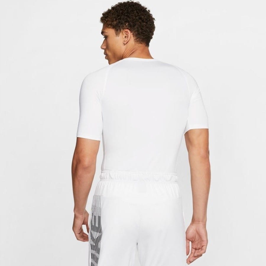 Футболка Nike M NP TOP SS TIGHT BV5631-100 в Екатеринбурге  в Екатеринбурге 