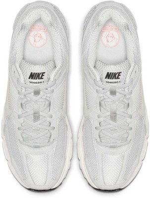 Кроссовки NIKE ZOOM VOMERO 5 SP BV1358-001