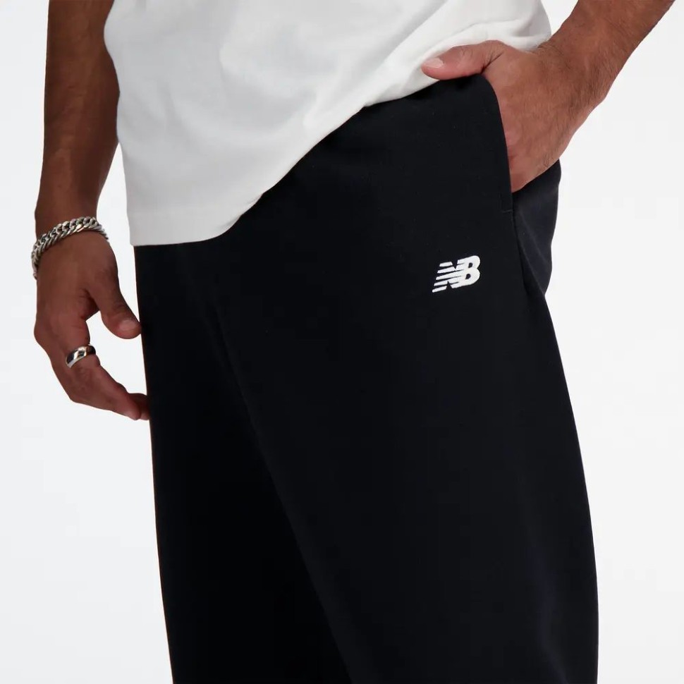 Брюки New Balance French Terry Jogger MP41519BK в Екатеринбурге в Екатеринбурге