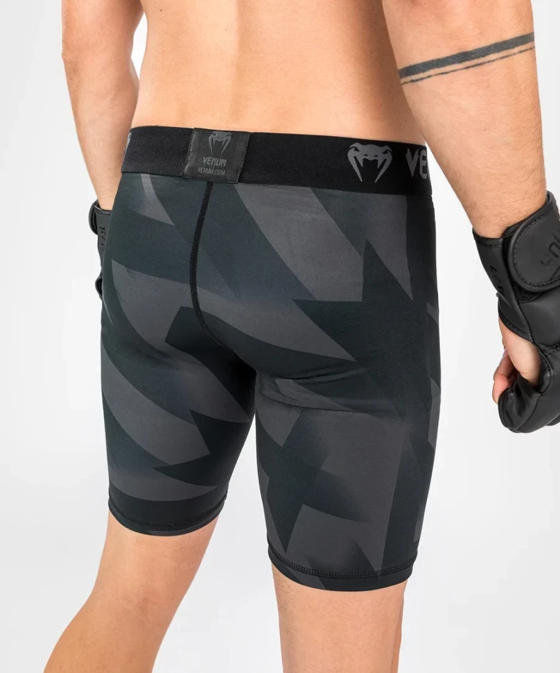 Шорты Venum компрессионные Razor Vale Tudo Shorts - Black/Gold ven04674-126 в Екатеринбурге  в Екатеринбурге 