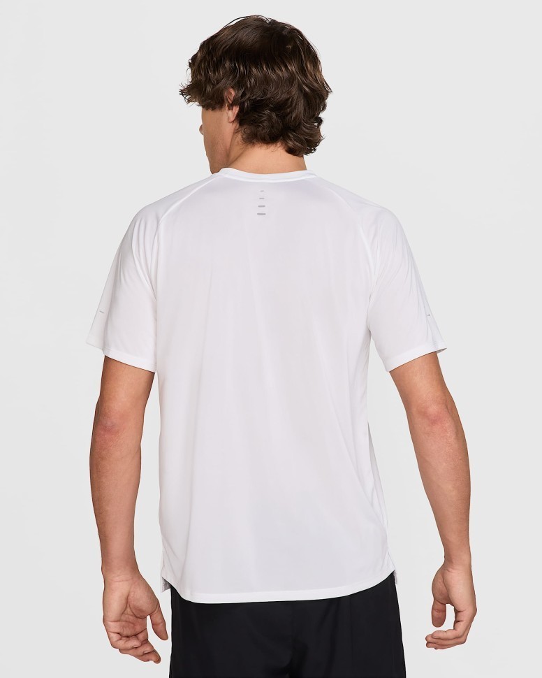 Футболка NIKE M NK DFADV STRIDE SS TOP HV5203-100 в Екатеринбурге  в Екатеринбурге 