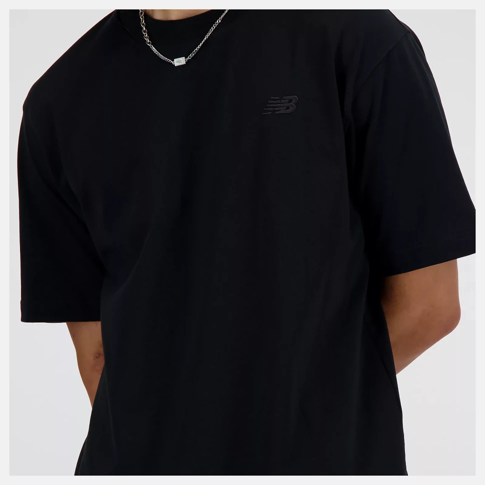 Футболка New Balance Athletics Cotton MT41533BK в Екатеринбурге в Екатеринбурге