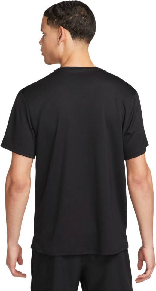 Футболка Nike M NK DF UV MILER SS DV9315-010 в Екатеринбурге  в Екатеринбурге 