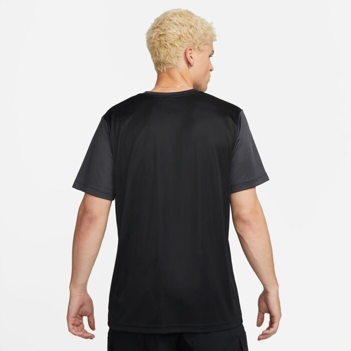 Футболка Nike M Nsw Repeat Sw Pk Tee 1 DX2301-010 в Екатеринбурге  в Екатеринбурге 