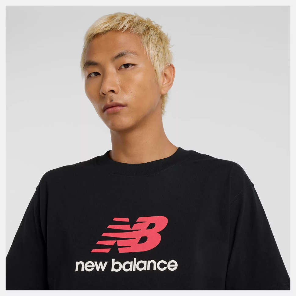 Футболка New Balance Athletics Logo MT51500BK в Екатеринбурге в Екатеринбурге