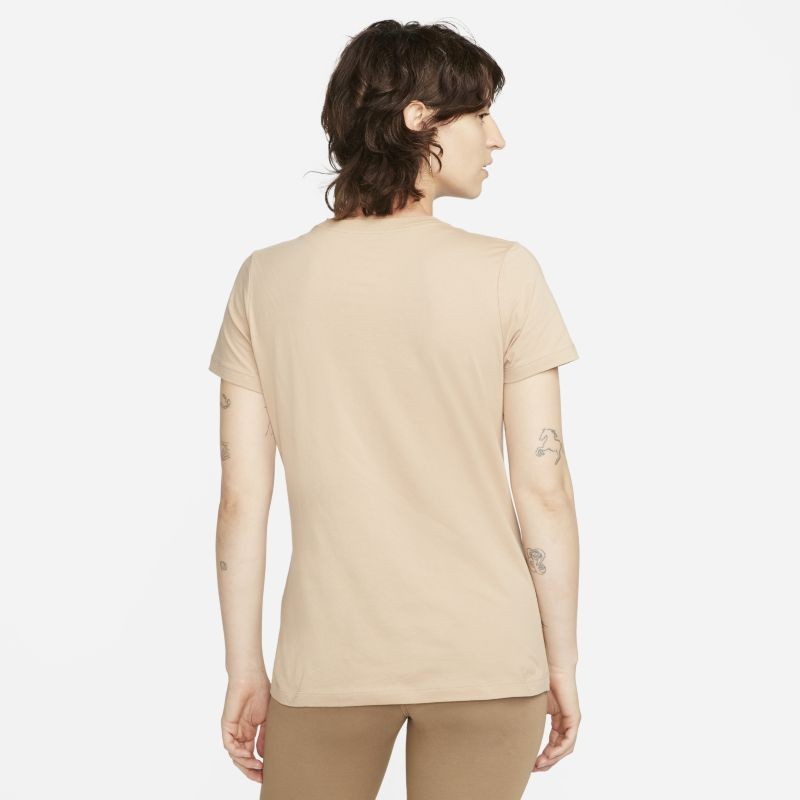 Футболка Nike W NSW CLUB TEE DN2393-200 в Екатеринбурге  в Екатеринбурге 