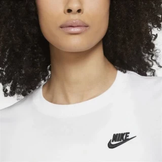 Футболка Nike W NSW CLUB TEE DN2393-100 в Екатеринбурге  в Екатеринбурге 