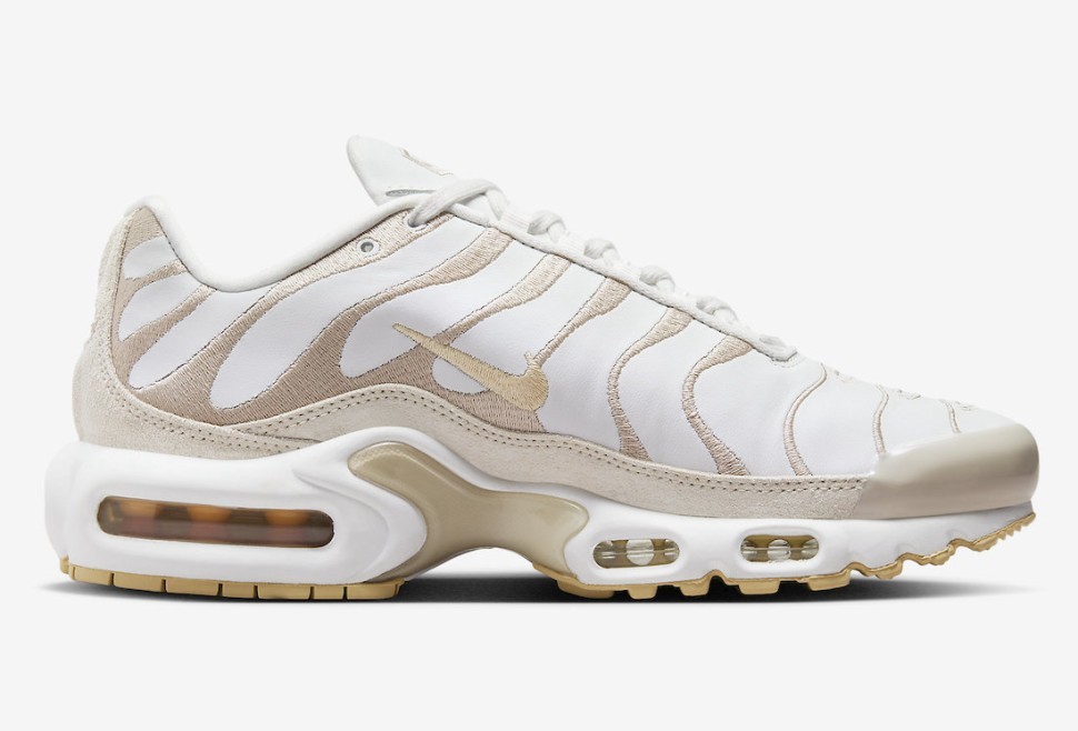 Кроссовки Nike W AIR MAX PLUS PRM DZ2832-101 в Екатеринбурге  в Екатеринбурге 