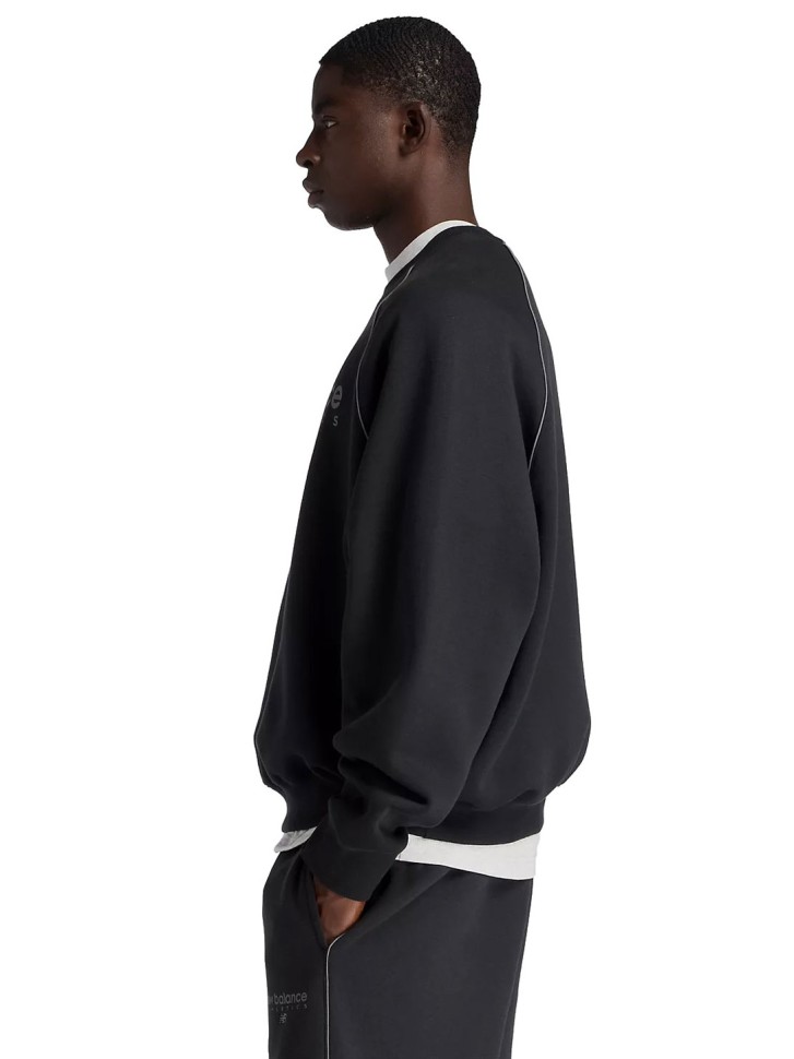 Толстовка New Balance Linear Graphic Fleece Hoodie MT61U4JO-BK