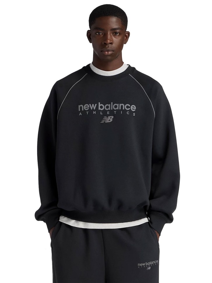 Толстовка New Balance Linear Graphic Fleece Hoodie MT61U4JO-BK