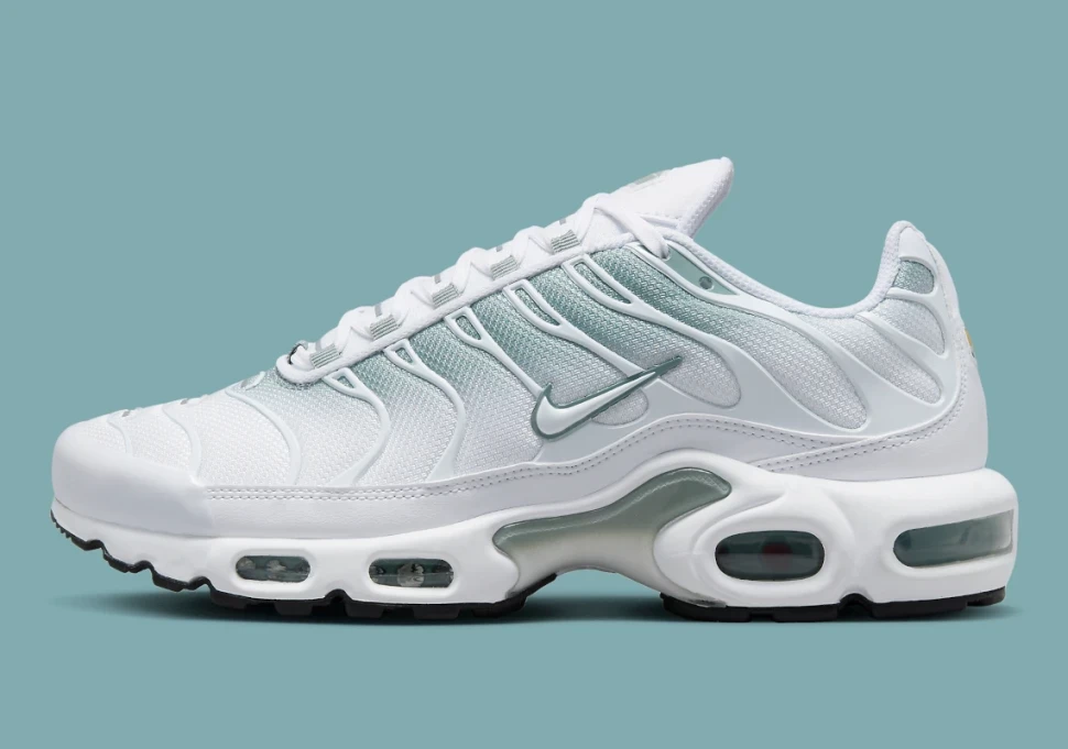 Кроссовки Nike W AIR MAX PLUS DZ3670-100 в Екатеринбурге  в Екатеринбурге 