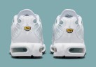 Кроссовки Nike W AIR MAX PLUS DZ3670-100