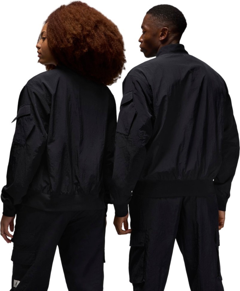 Куртка NIKE M J ESS STMT LTWT RNGD JKT FN4623-010 в Екатеринбурге  в Екатеринбурге 